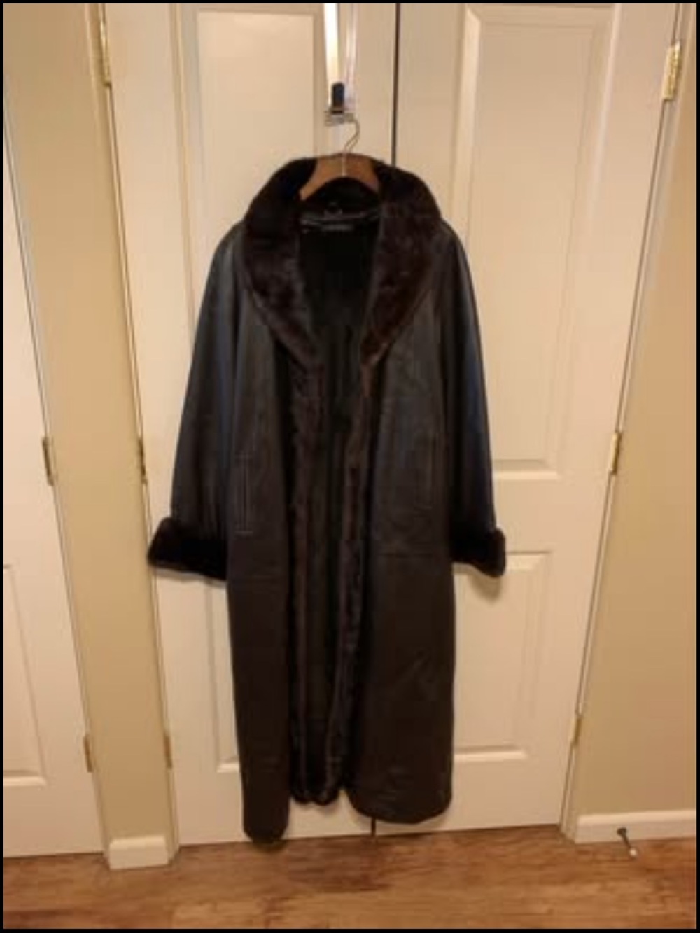 52" LEATHER COAT, NATURAL MINK TUXEDO, NATURAL MINK TBC, DYED SHEARED RABBIT LIN